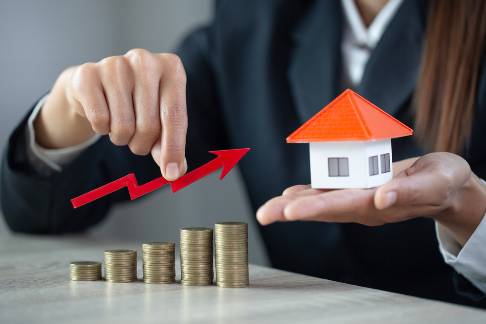 Pros of a buy-and-hold real estate strategy